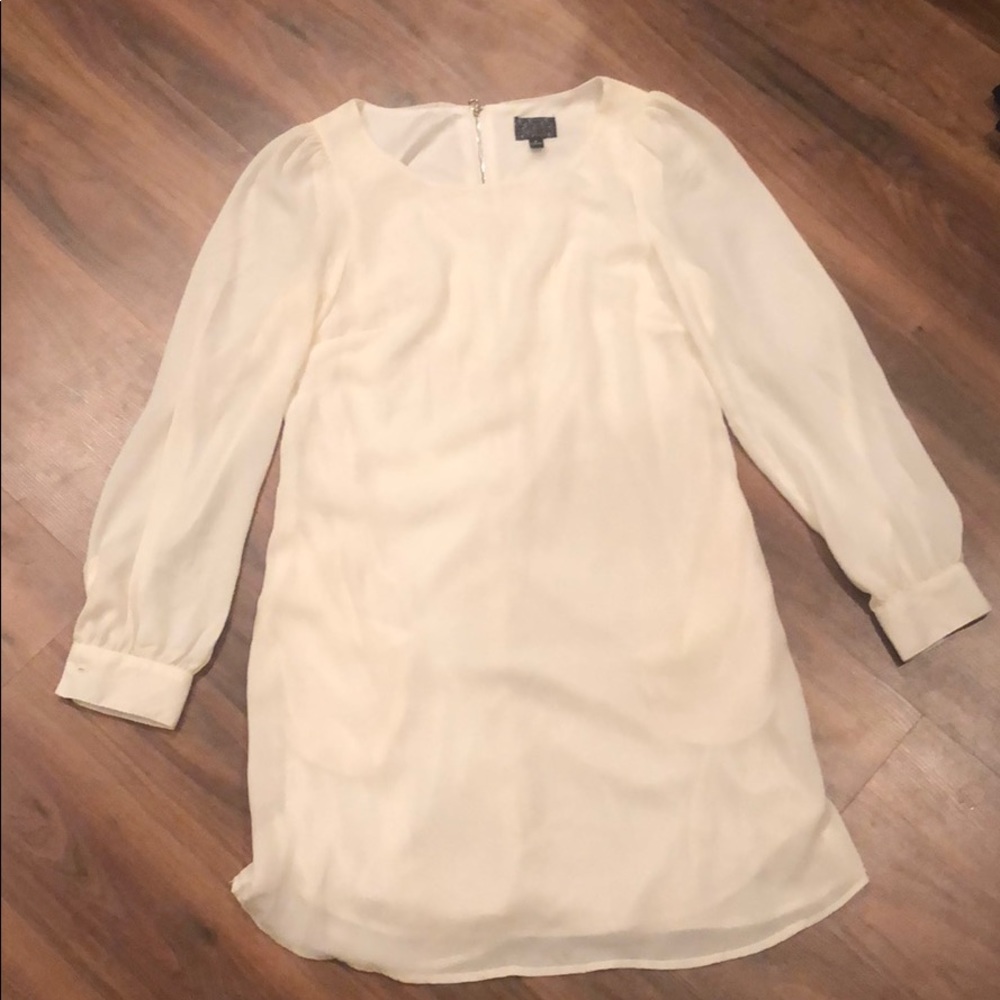 White long sleeve dress